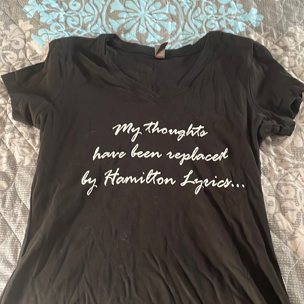 Hamilton Vneck t-shirt size M